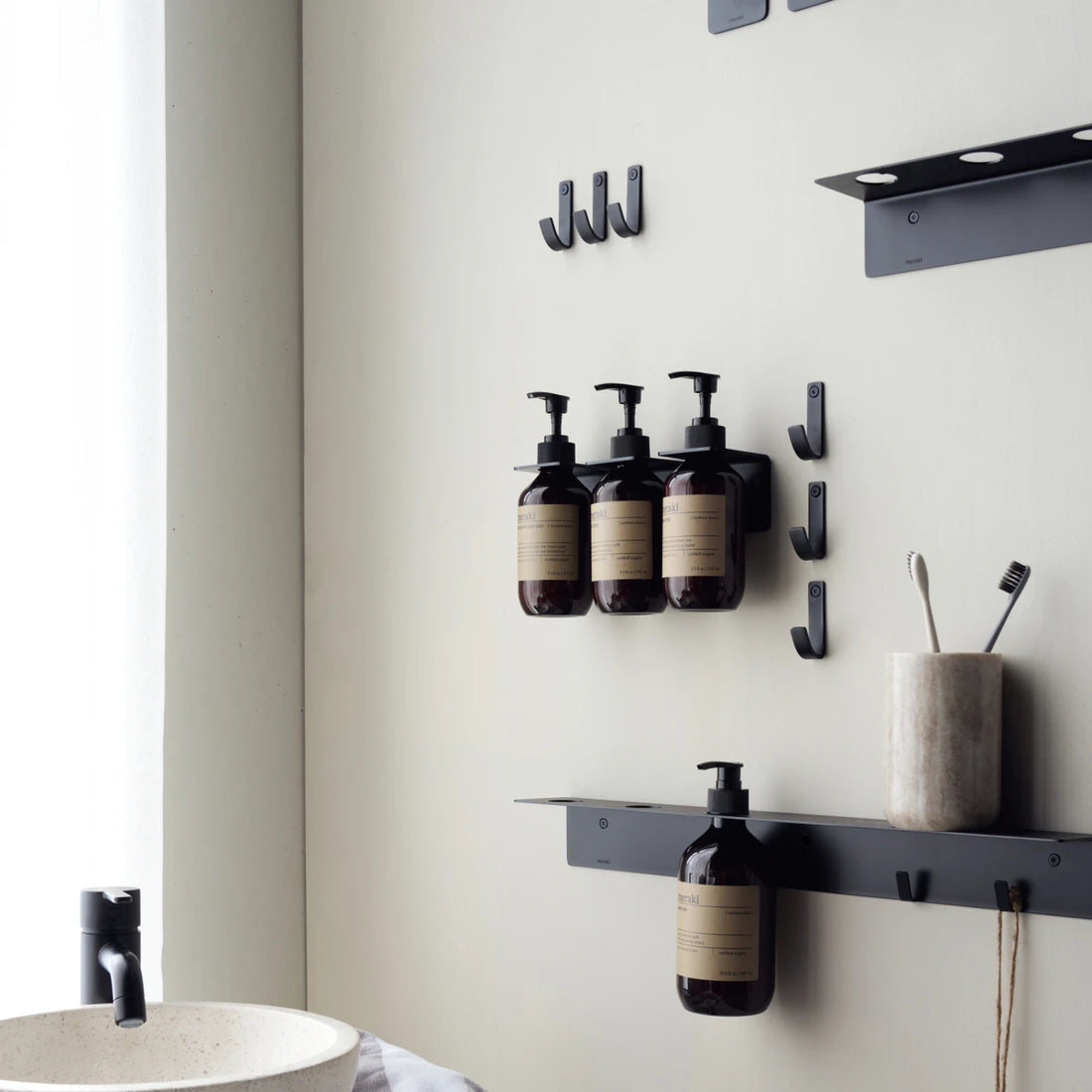 VÆGOPHÆNG , BØRSTET SORT FINISH, HD