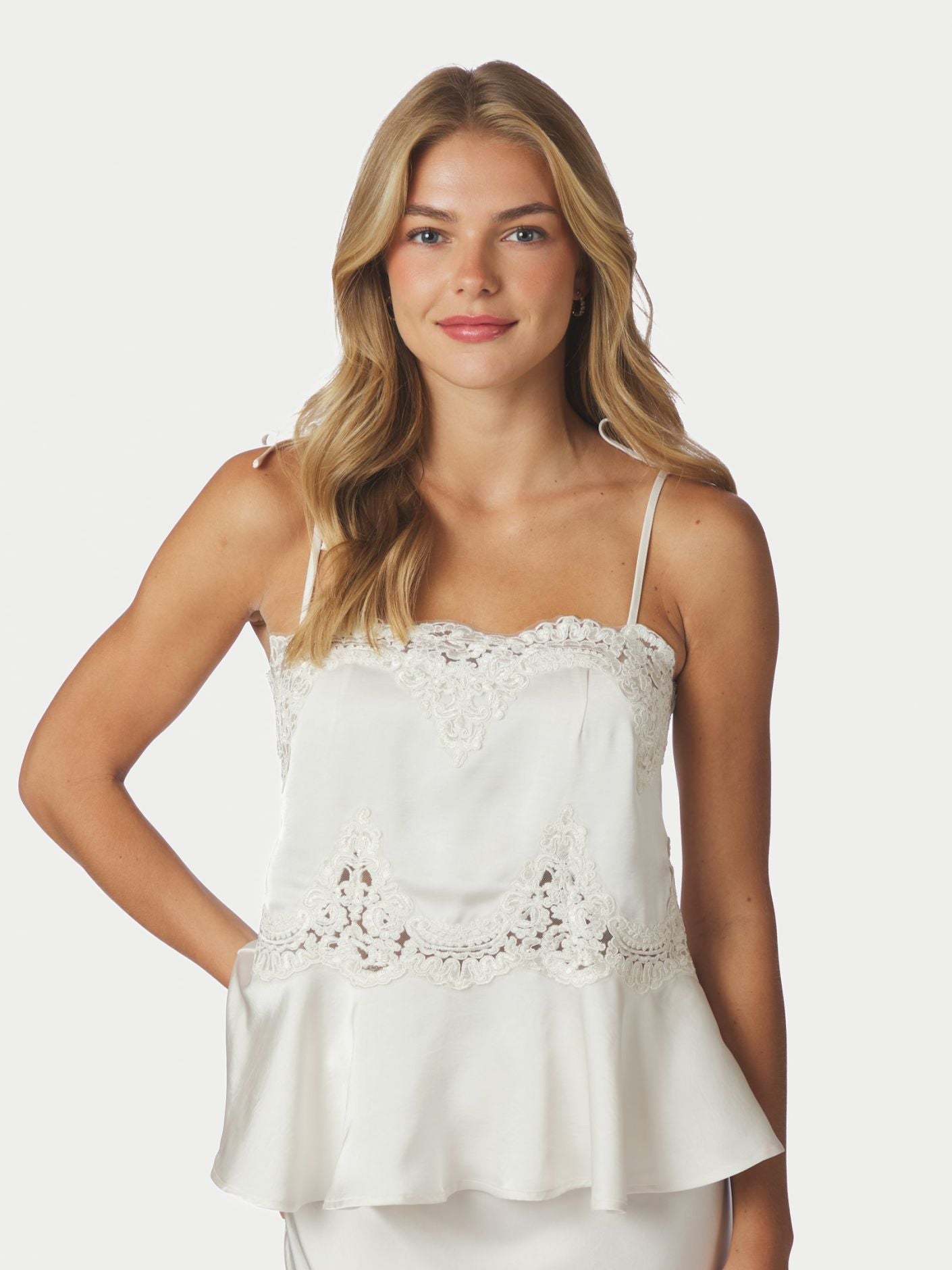 KAELA HEAVY SATEEN LACE TOP NN