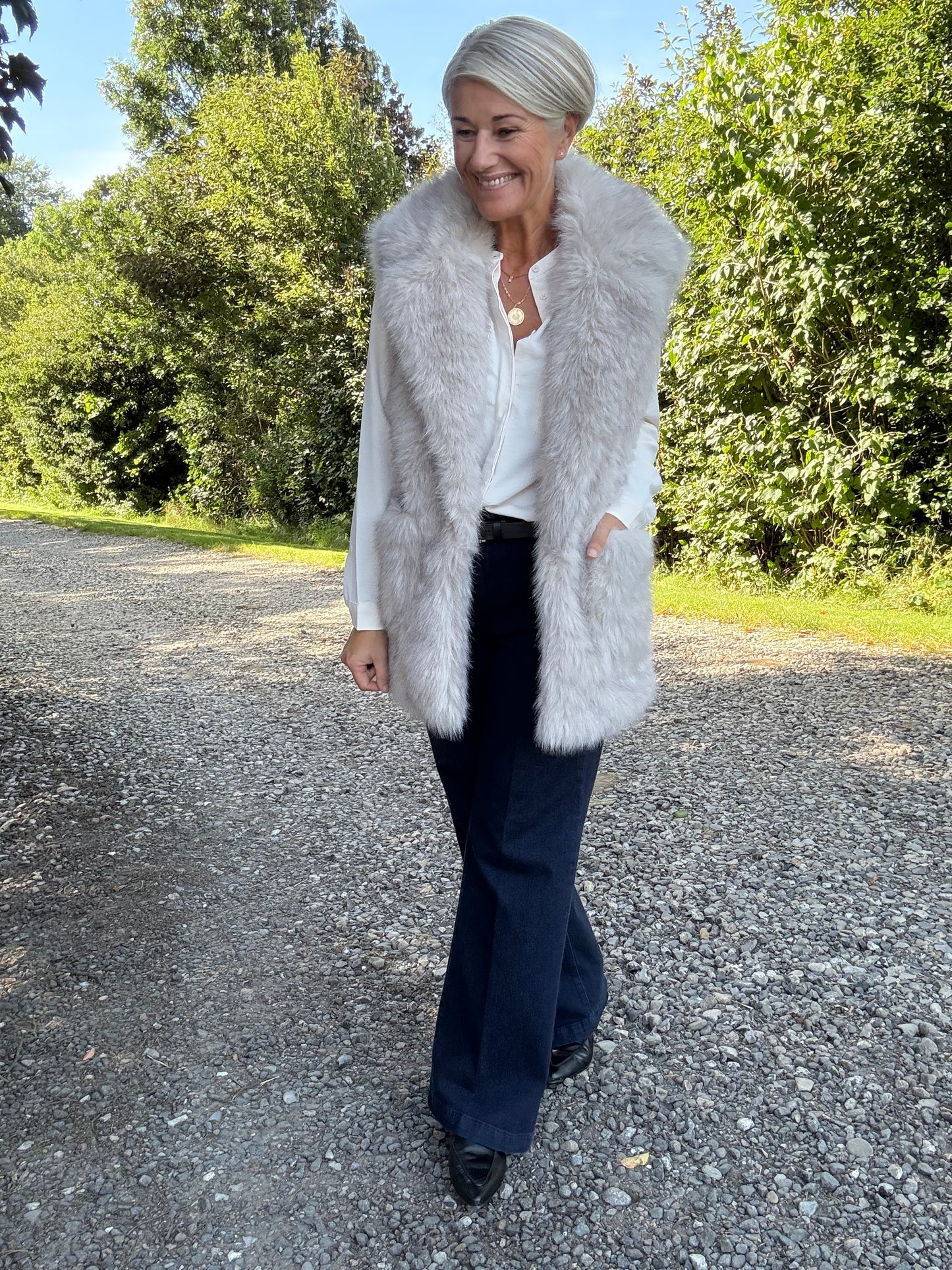 PLUSHY FAUX FUR VEST CM