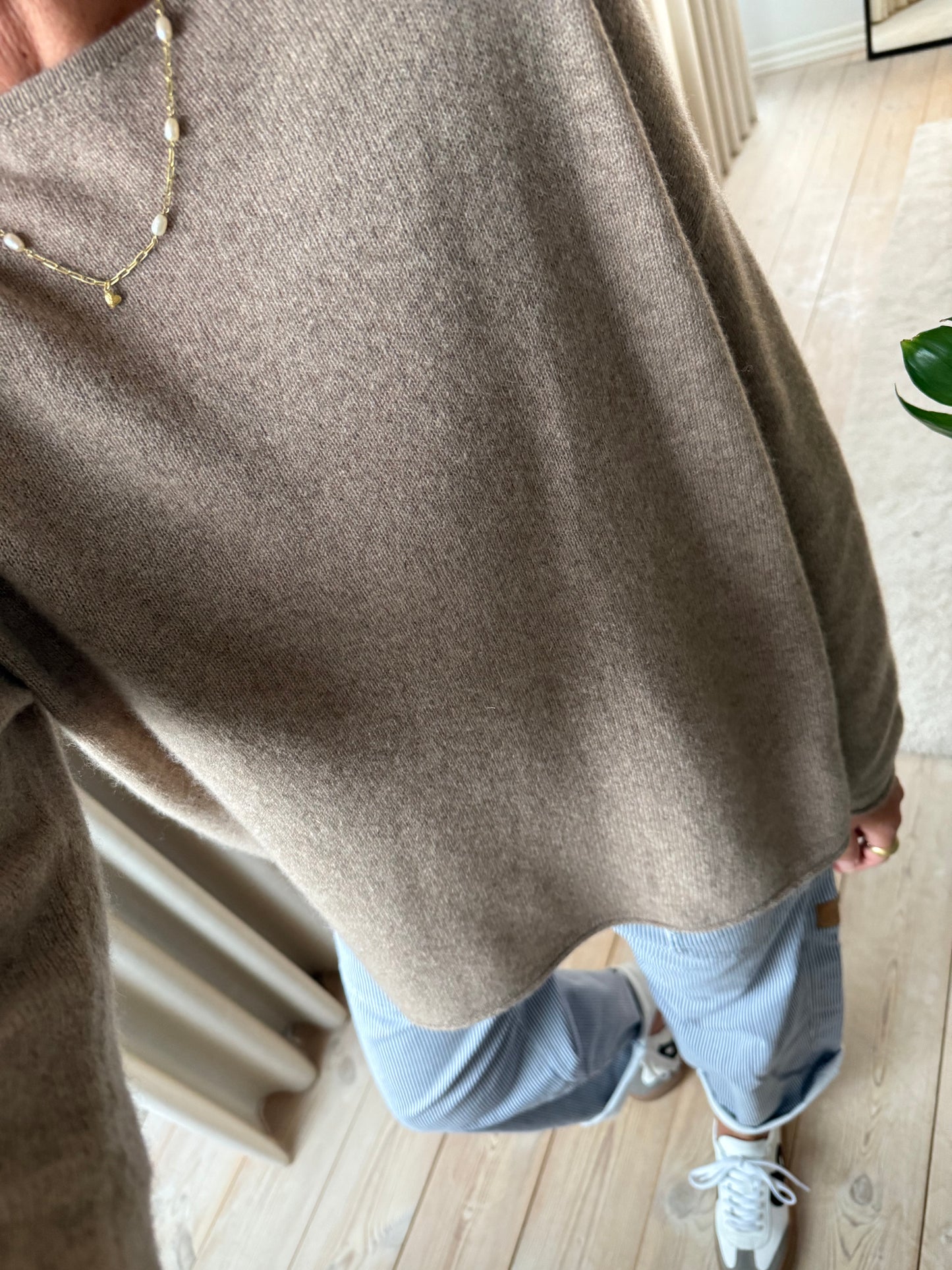 OVERSIZED PURE CASHMERE BLUSE BTF