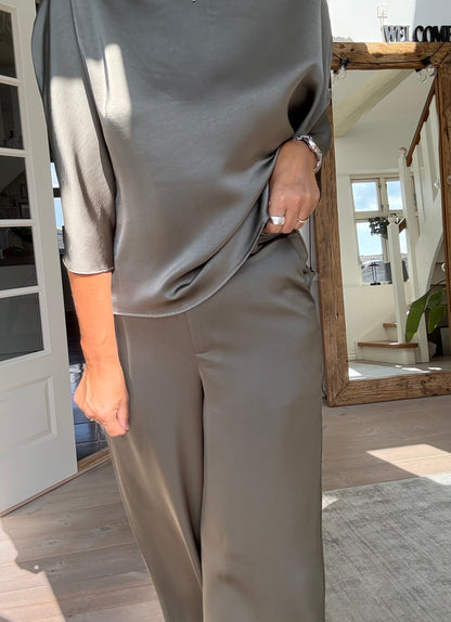 LIORA HEAVY SATEEN BLUSE NN