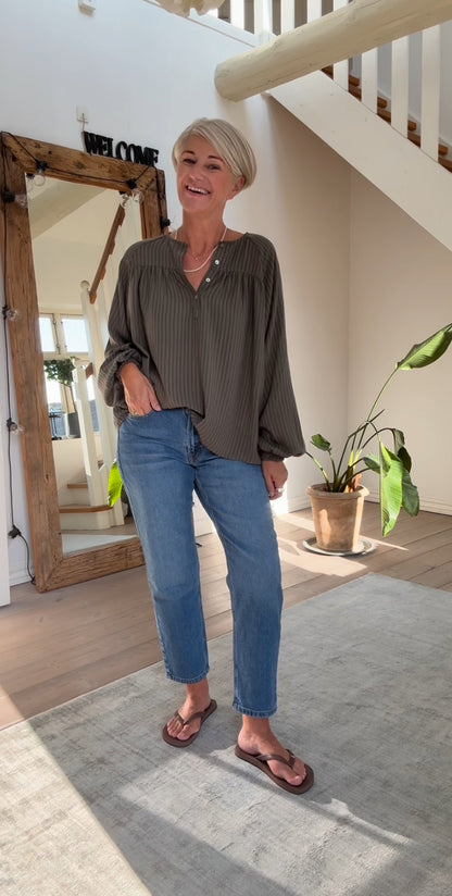 THE MOMMY 139 HIGH TAPERED JEANS MEW