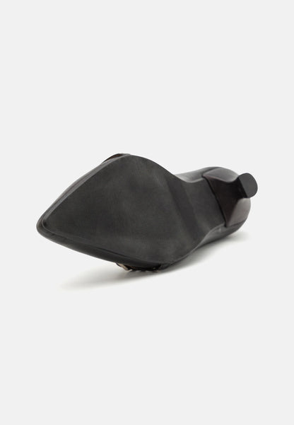 ARIAN STILETTER PAVEMENT