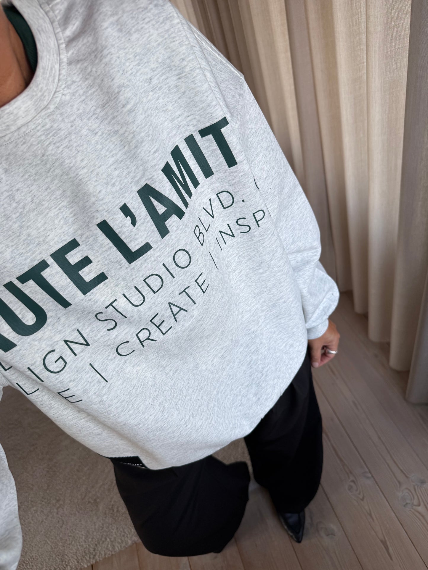 STUDIO LOGO SWEATSHIRT HL