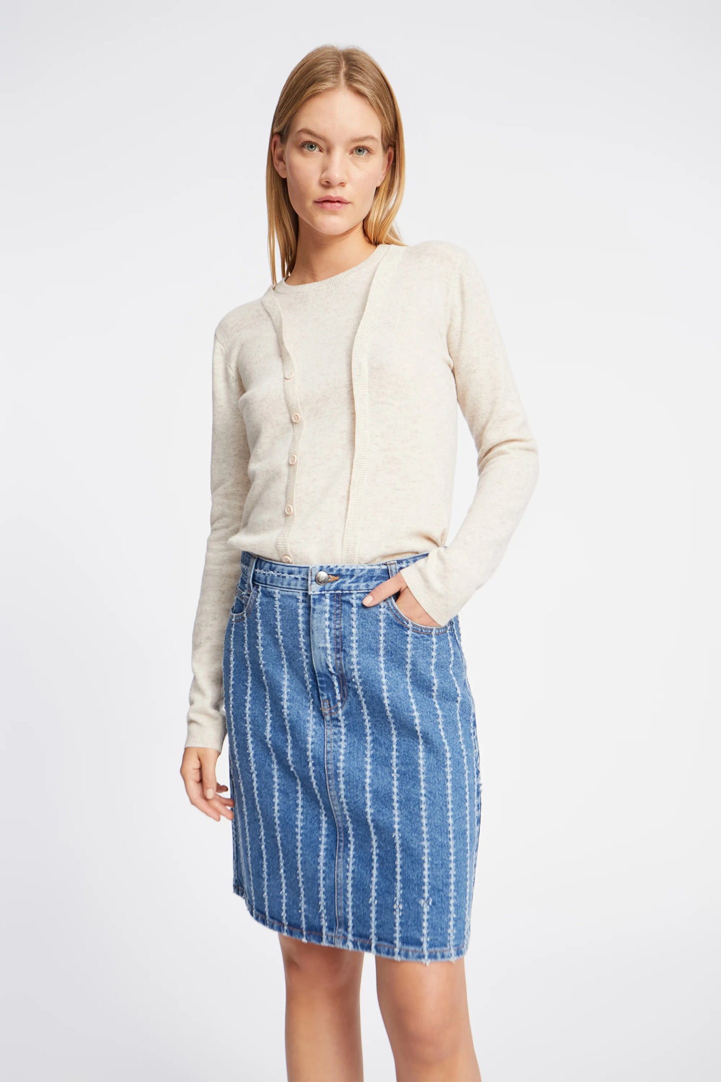 FRUMAH NEDERDEL MUNTHE