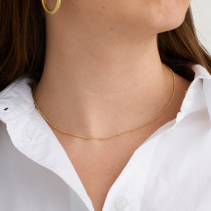 HALSKÆDE MED KUGLER PURE BY NAT