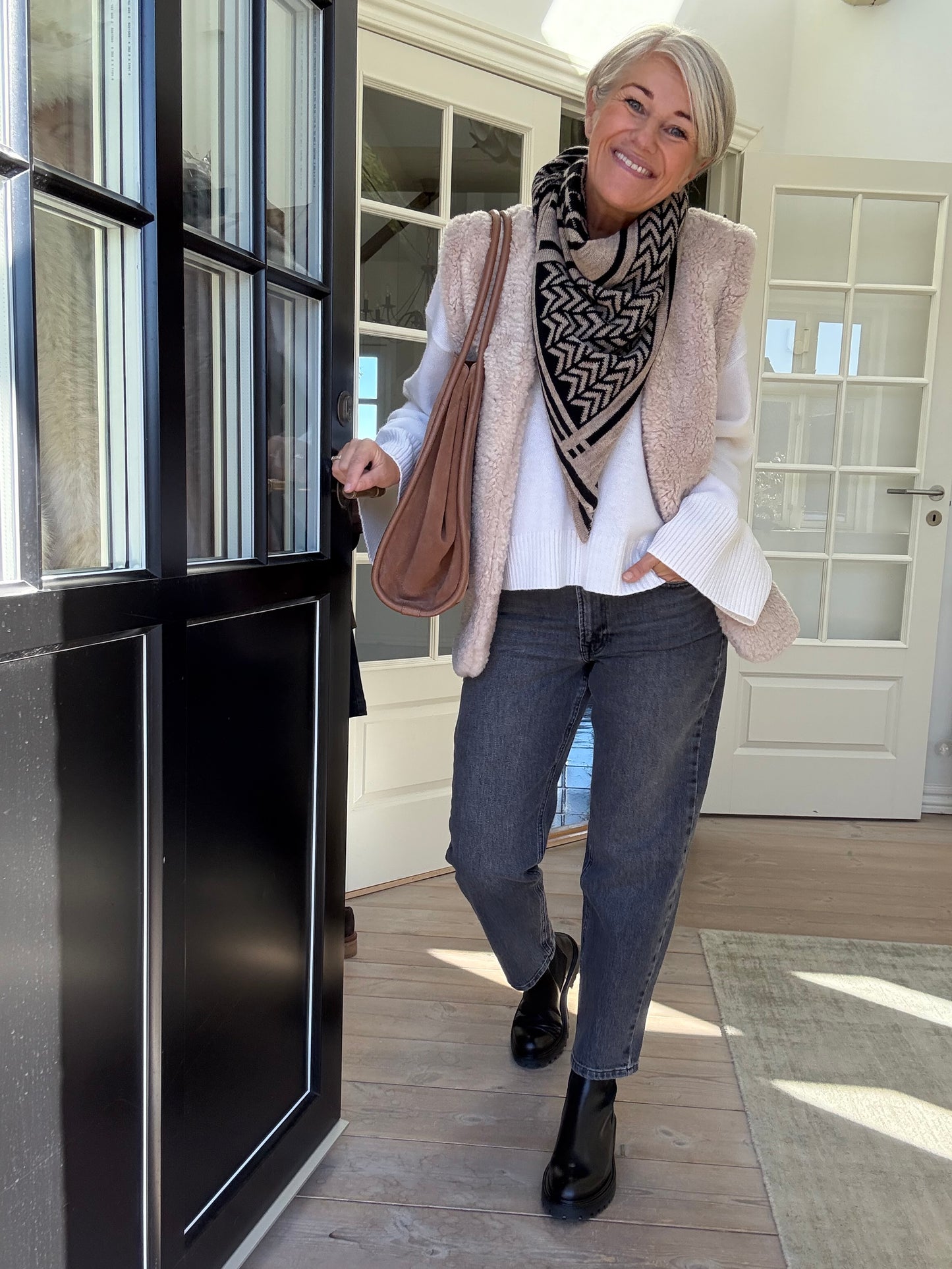 HUXI V-HALS STRIK MEW