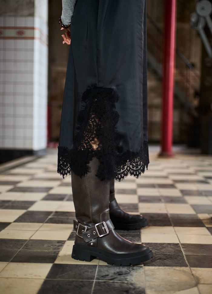 EVIE BLONDE STROP KJOLE BC