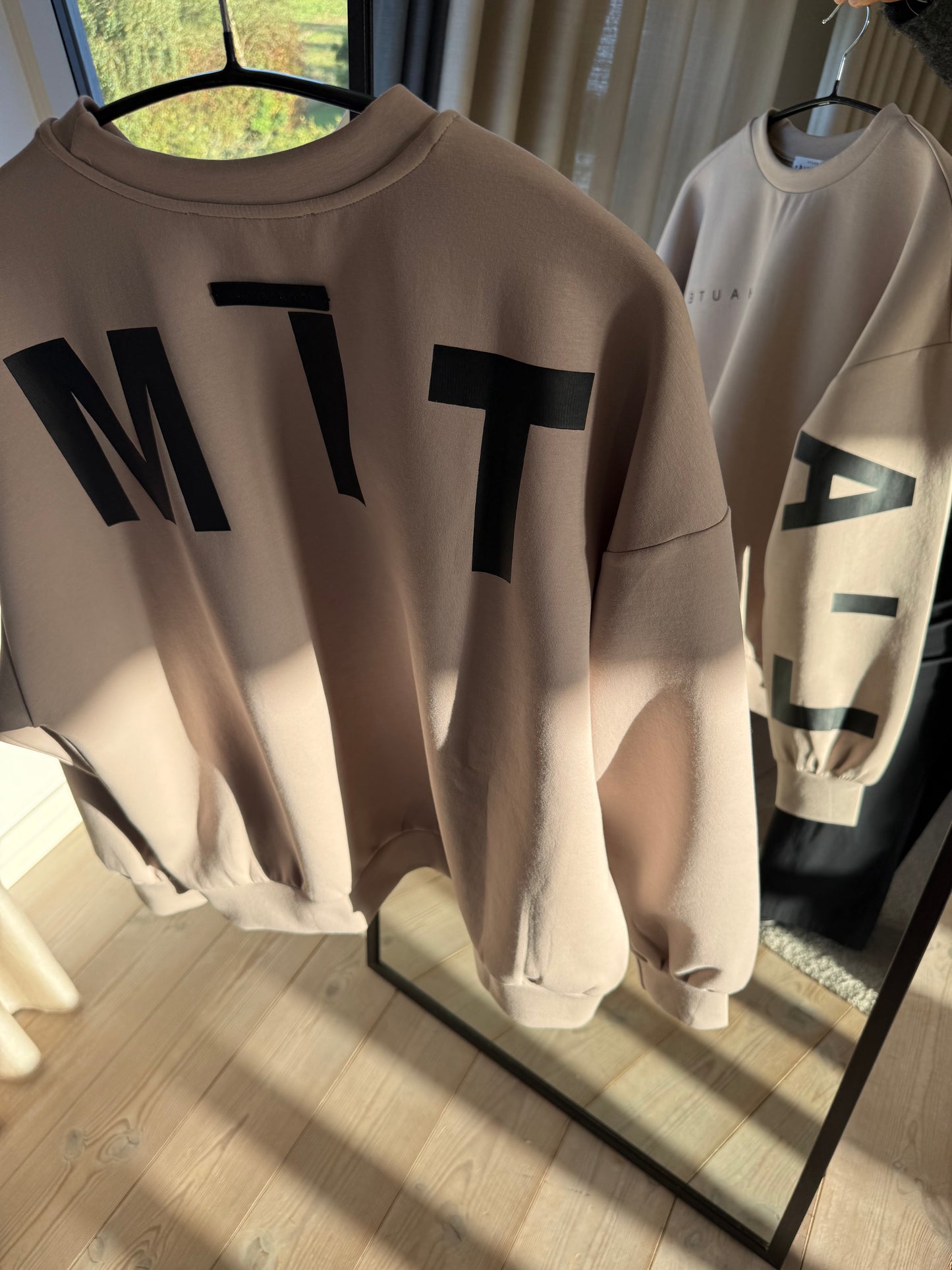 MAXI SPLIT LOGO SWEAT HL