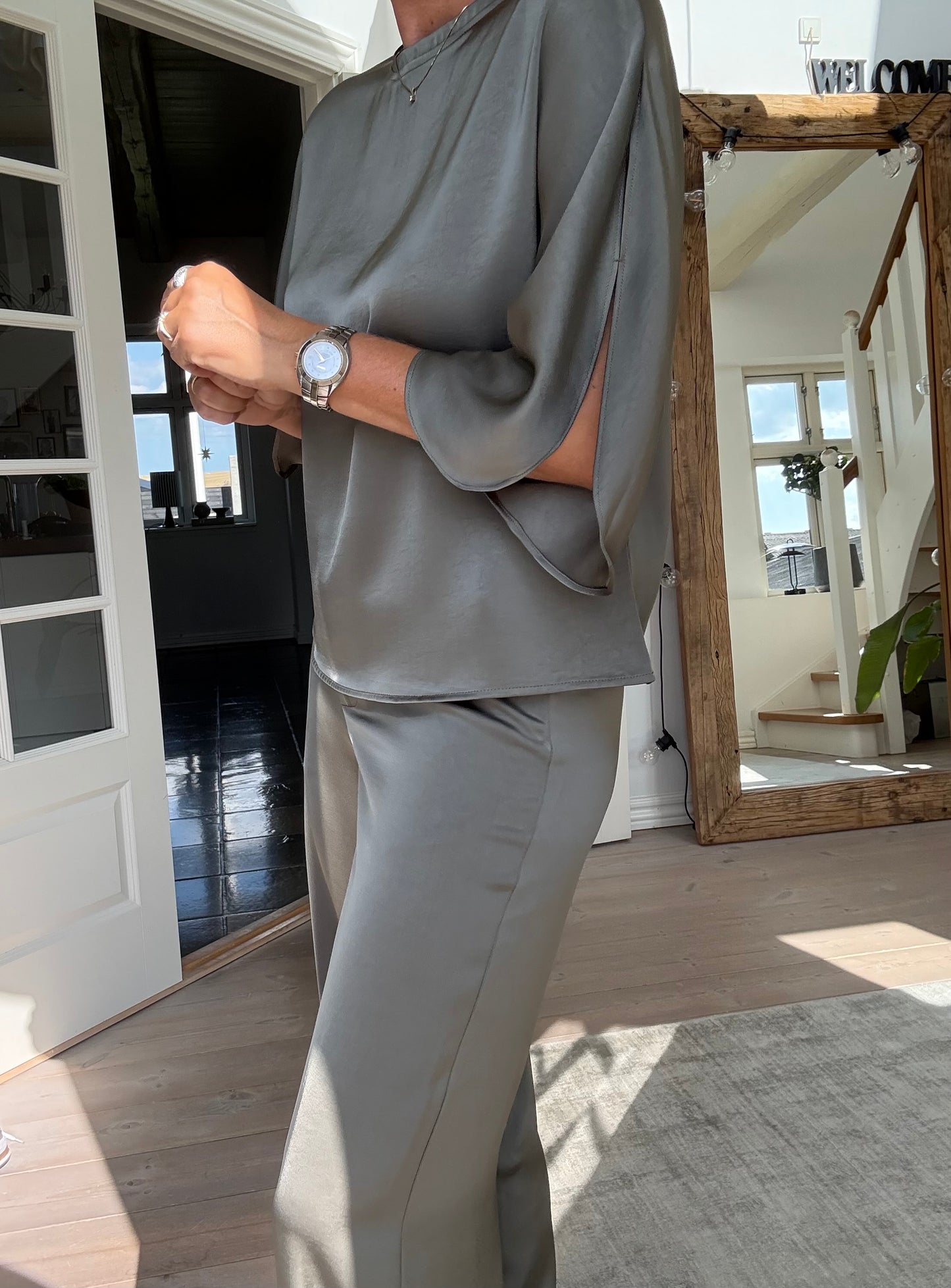 LIORA HEAVY SATEEN BLUSE NN