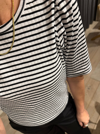 JIKOLAZ T-SHIRT MUNTHE