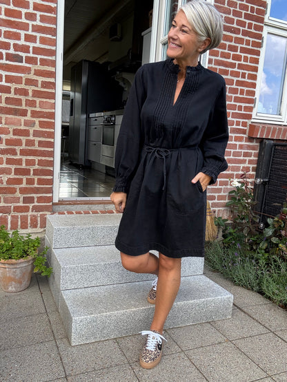 SARINE KJOLE PART TWO