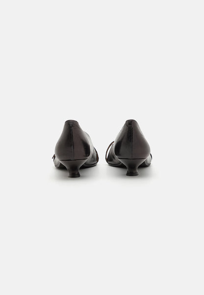 ARIAN STILETTER PAVEMENT