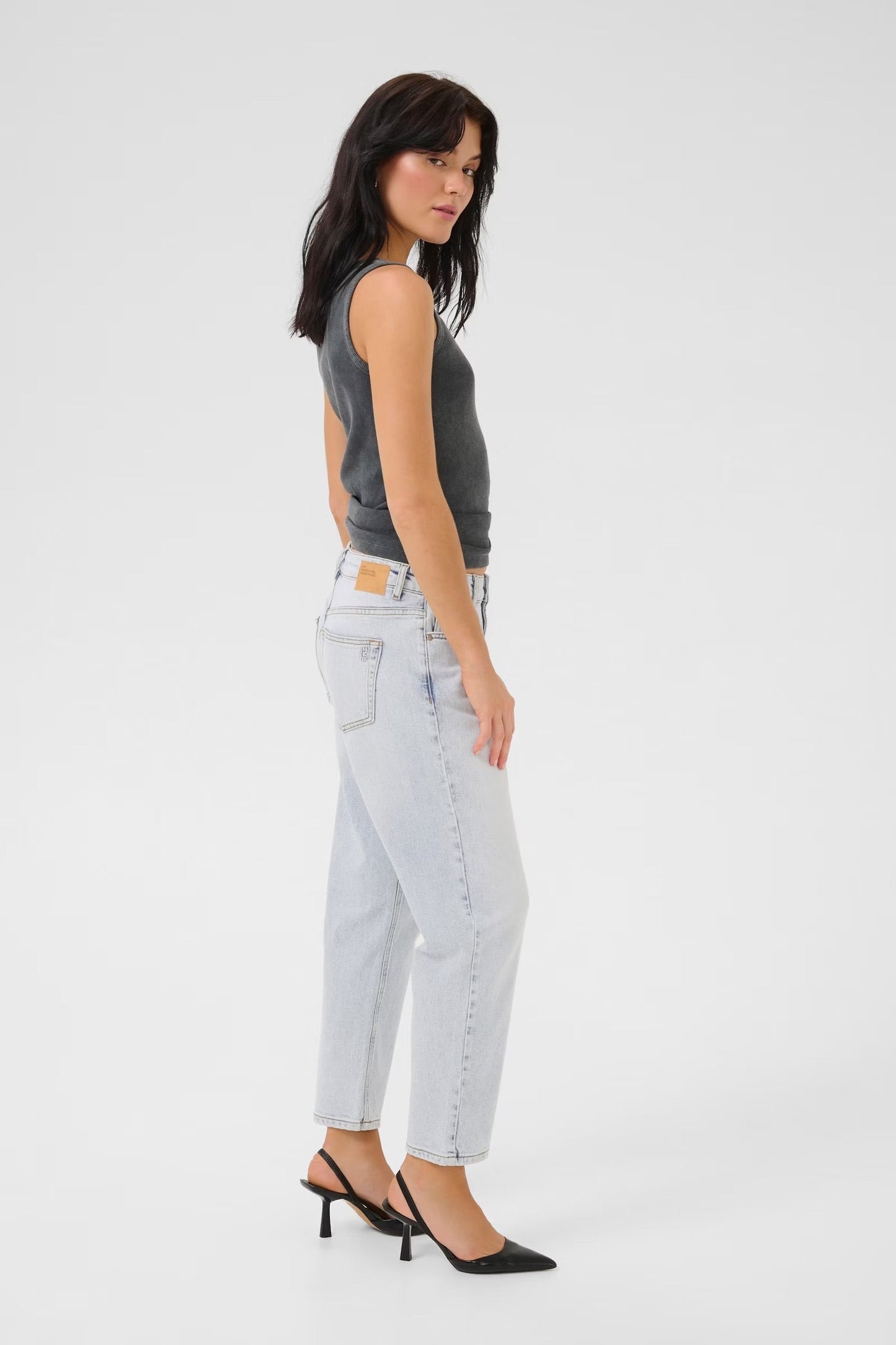 THE MOMMY HIGH TAPERED JEANS MEW