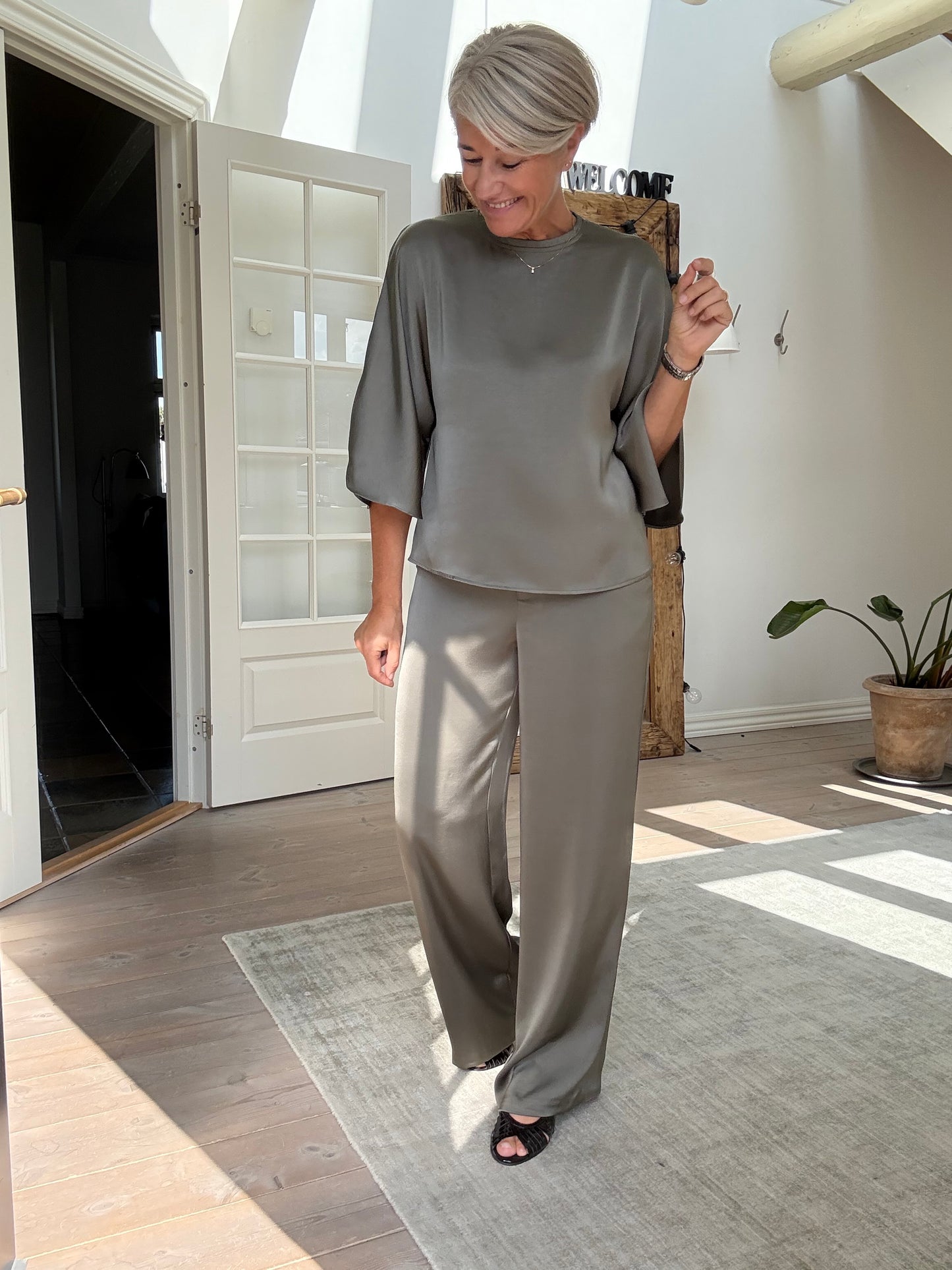 LIORA HEAVY SATEEN BLUSE NN