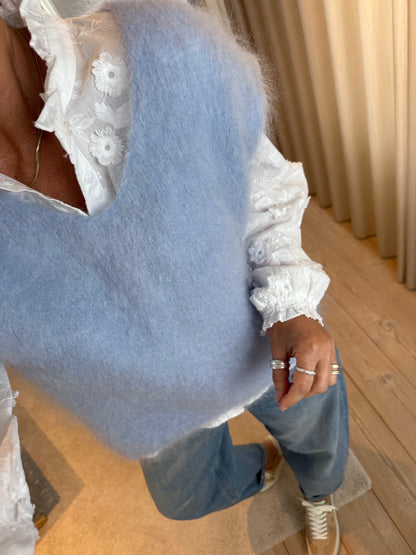 BJOERK PULLOVER VEST BC