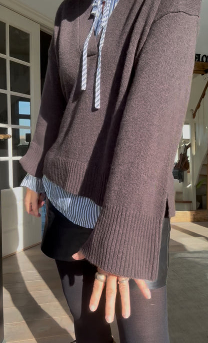 HUXI V-HALS STRIK MEW