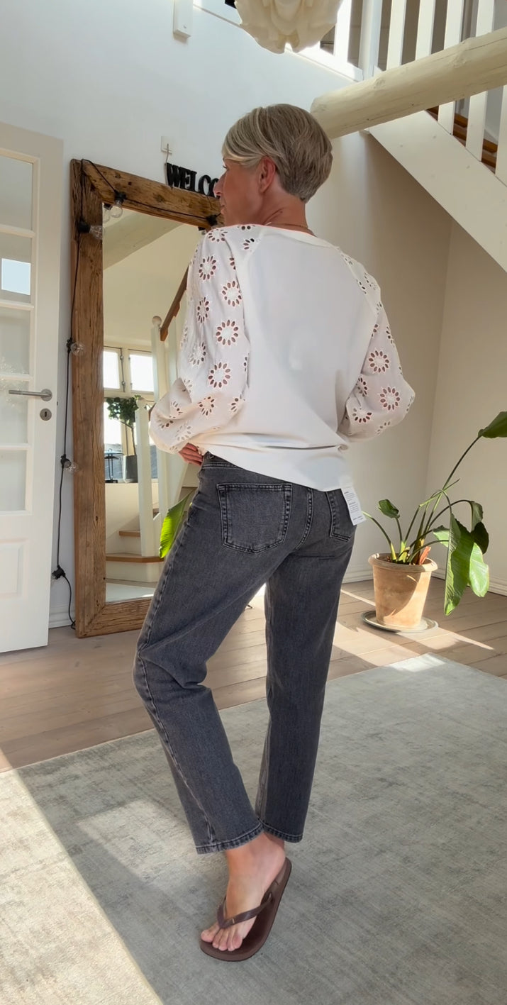 THE MOMMY 139 HIGH TAPERED JEANS MEW