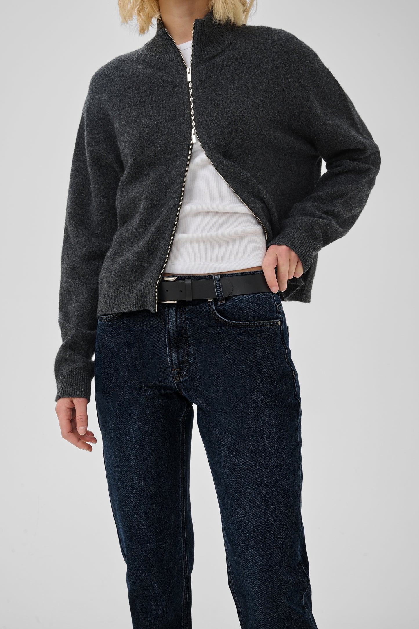 THE MOMMY 139 HIGH TAPERED JEANS MEW - NY