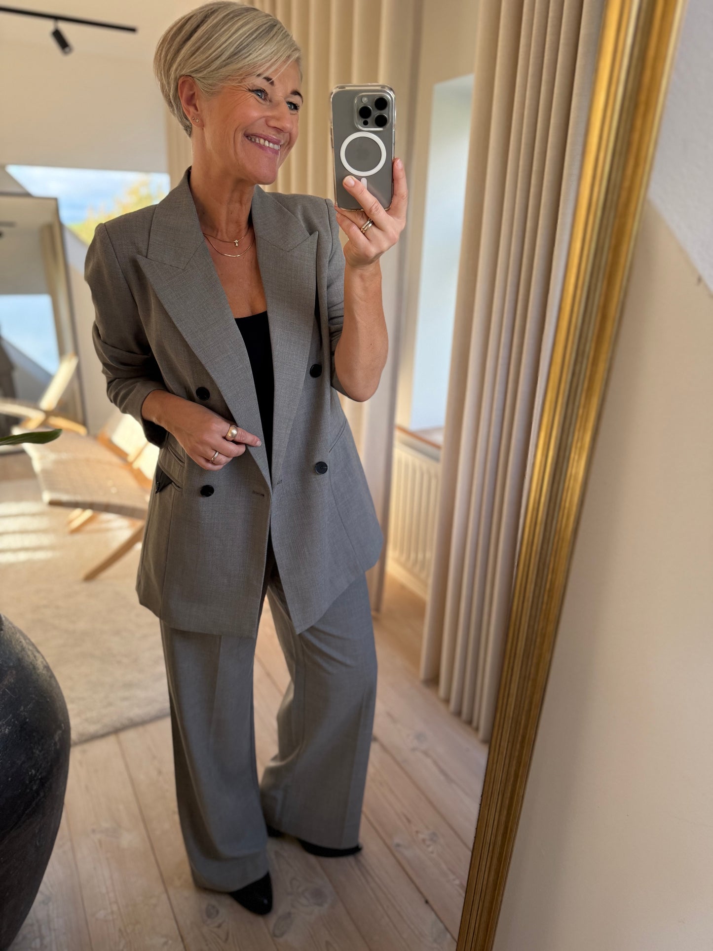 NICOLE LOW TRIANGLE BLAZER HL