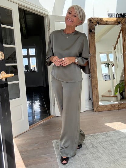 LIORA HEAVY SATEEN BLUSE NN