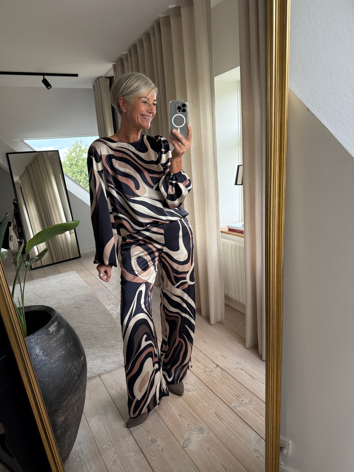 LOVE1024-50 BUKS L&D