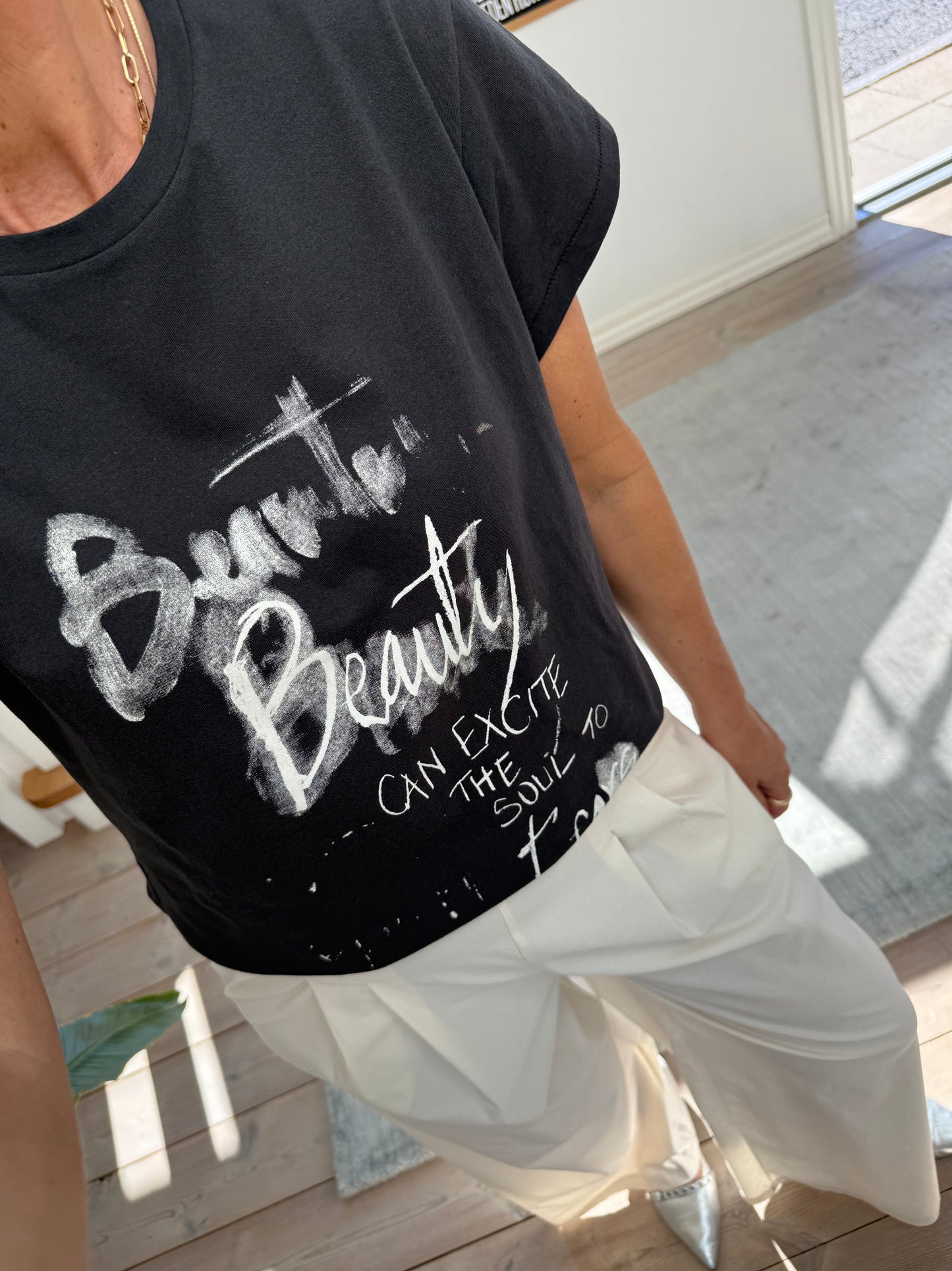 AMBLA BEAUTY T-SHIRT RS