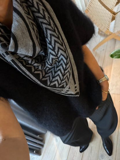 BJOERK STRIKKET V-NECK VEST BC