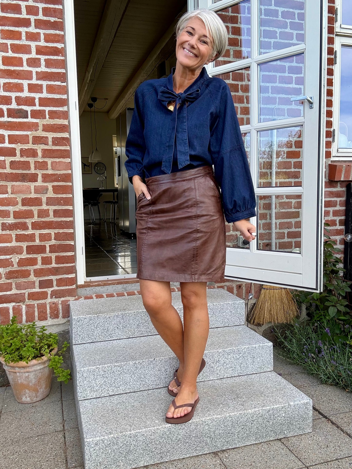 PENCIL SKIND NEDERDEL BTF