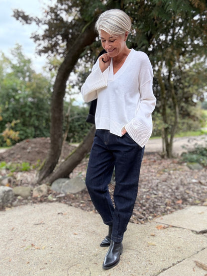 HUXI V-HALS STRIK MEW