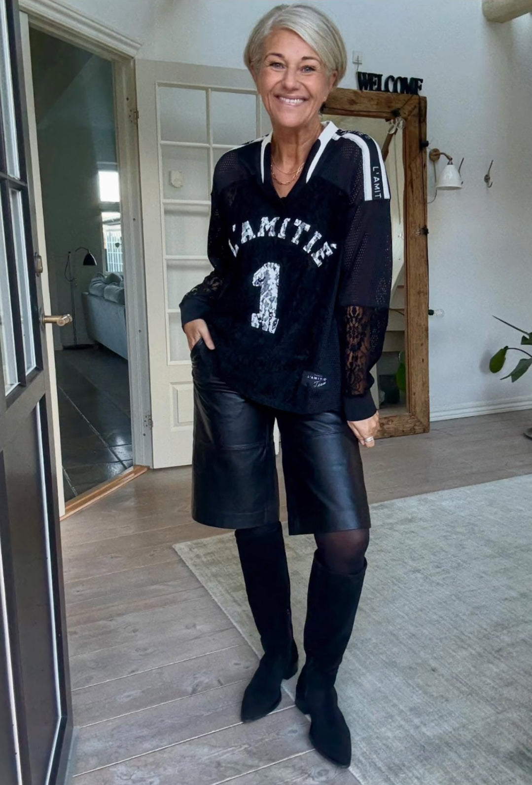 LACE FOOTBALL V-BLOUSE HL