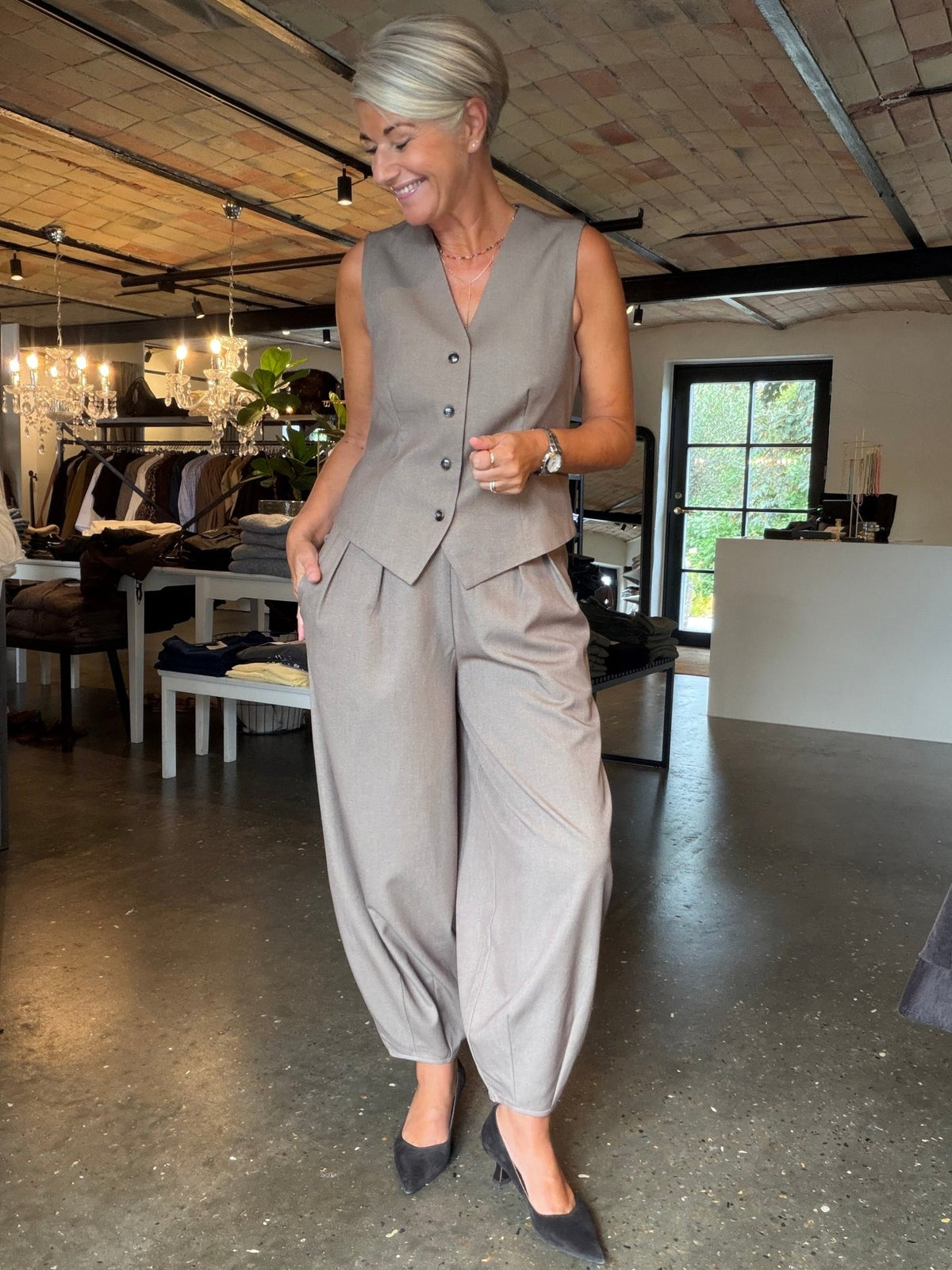 AMINA TAILORED VEST BC (70) - LifeStyle Hedensted