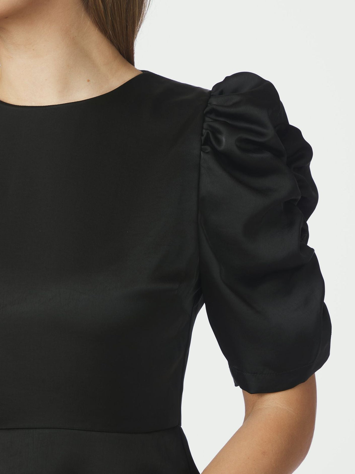 BENUA HEAVY SATEEN BLUSE SORT NN - LifeStyle Hedensted