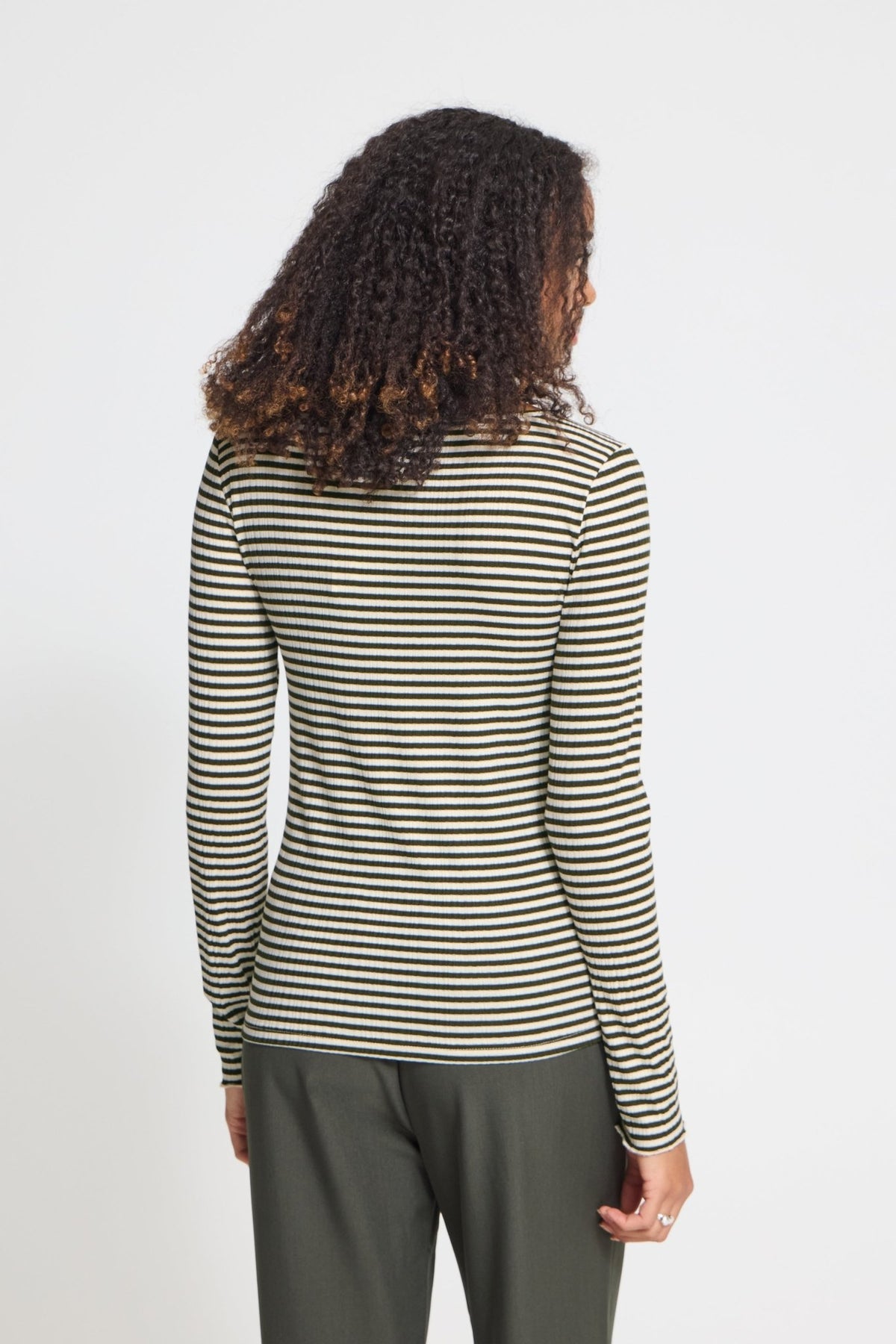 CELLA L/Æ T-SHIRT ICHI (174) - LifeStyle Hedensted