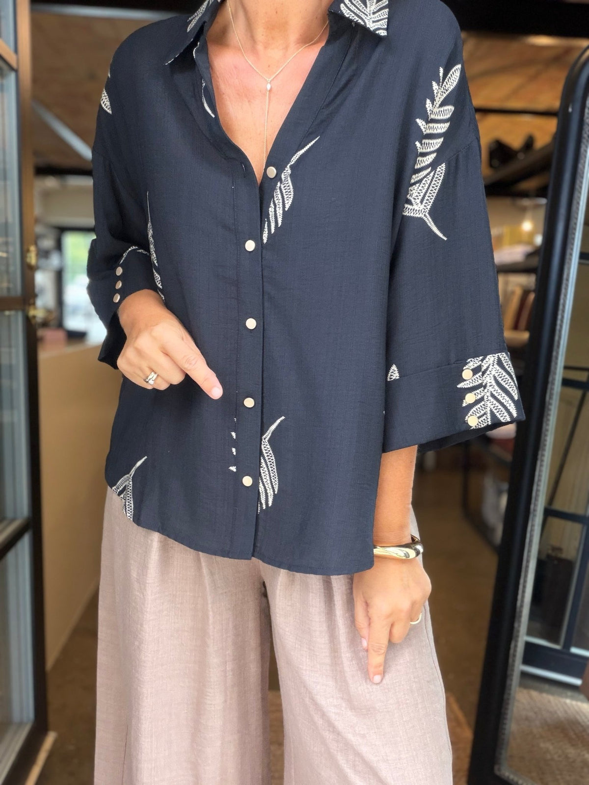 LYDIA BLUSE SORT PREPAIR (9) - LifeStyle Hedensted