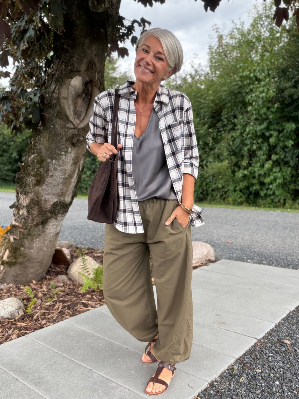 MABEL DOUBLE V-NECK TOP TAUPE BC (29) - LifeStyle Hedensted
