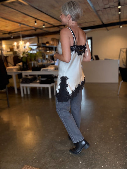 NAOMI ASYM CONTRAST LINGERIE TOP HL - LifeStyle Hedensted