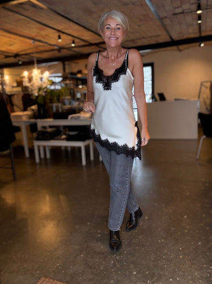 NAOMI ASYM CONTRAST LINGERIE TOP HL - LifeStyle Hedensted