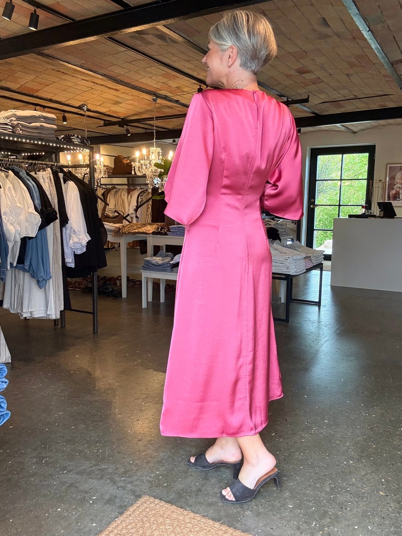 REMARA HEAVY SATEEN KJOLE NN - LifeStyle Hedensted