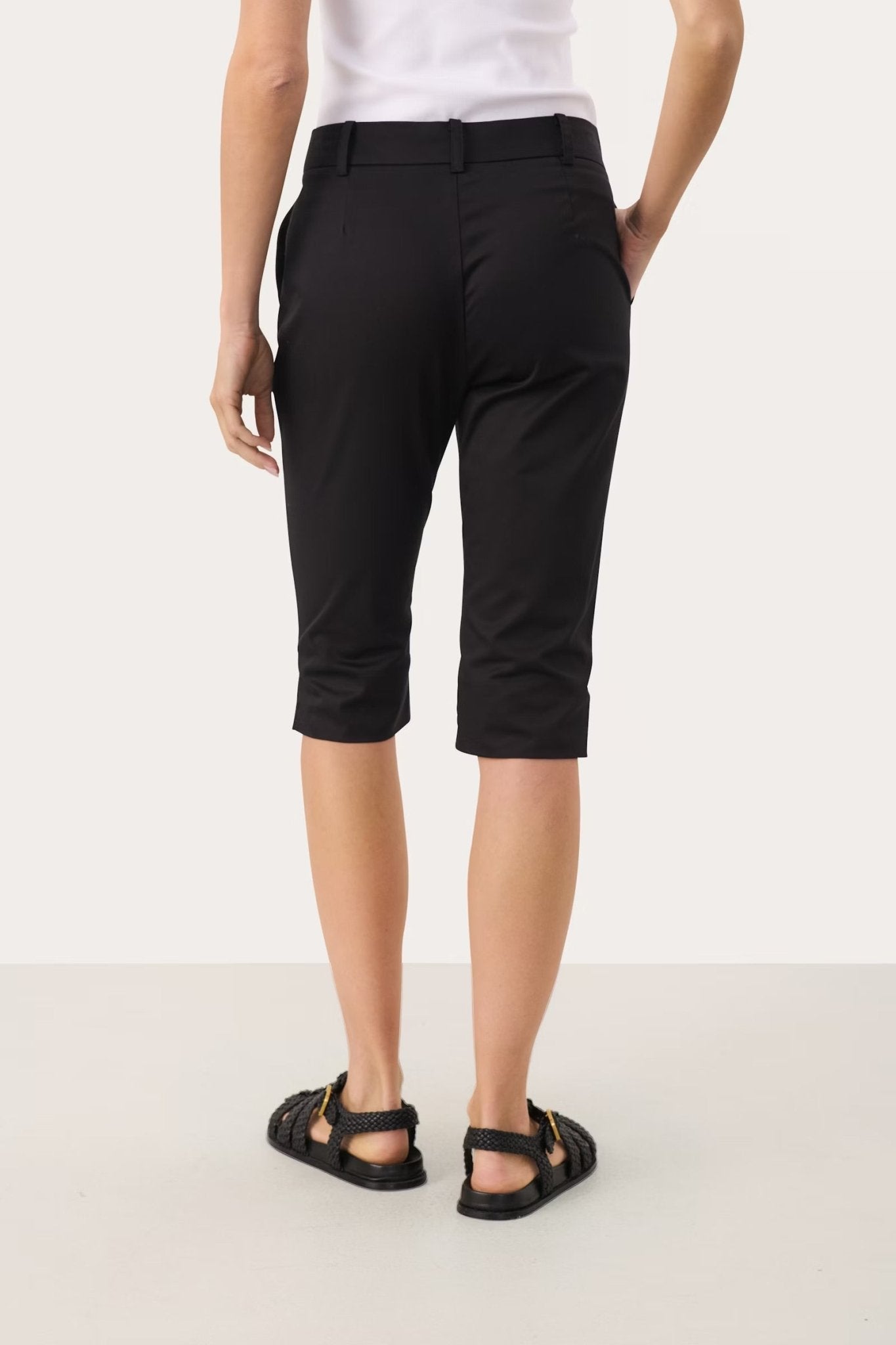 RENATA CAPRI SHORTS PART TWO - LifeStyle Hedensted