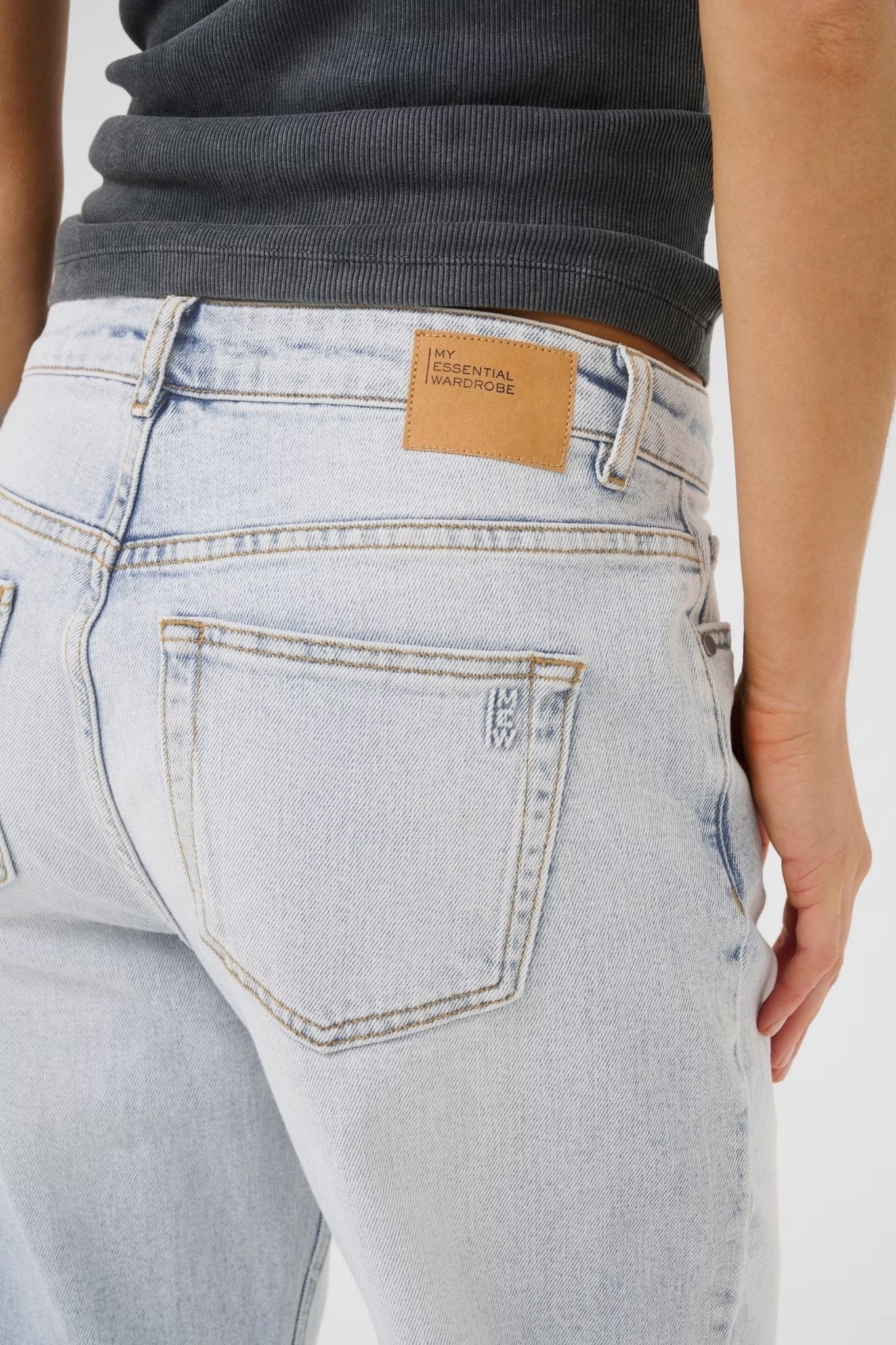 THE MOMMY HIGH TAPERED JEANS MEW - LifeStyle Hedensted