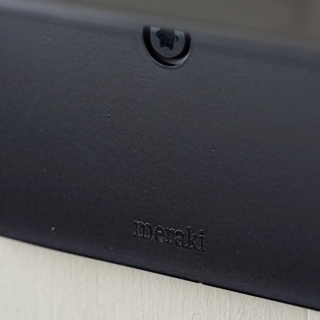 VÆGOPHÆNG , BØRSTET SORT FINISH, HD - LifeStyle Hedensted