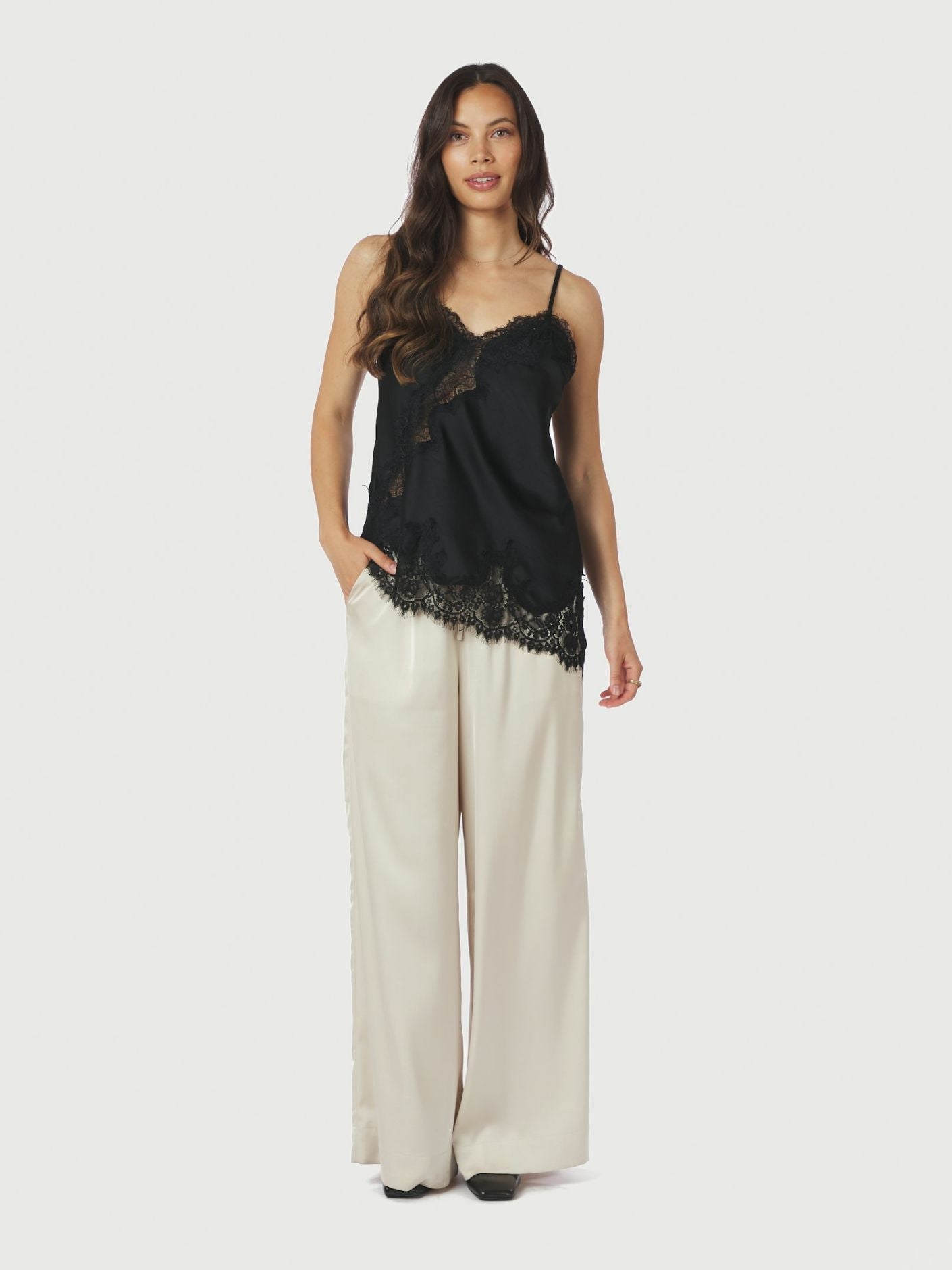 VIOLE LACE TOP NN - LifeStyle Hedensted